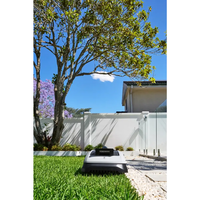 Ecovacs GOAT O500 Panorama Robotic lawn mower Battery Black White - Mowing workNAK-RKO<<<Cordless toolsNAK<<<ActionPL