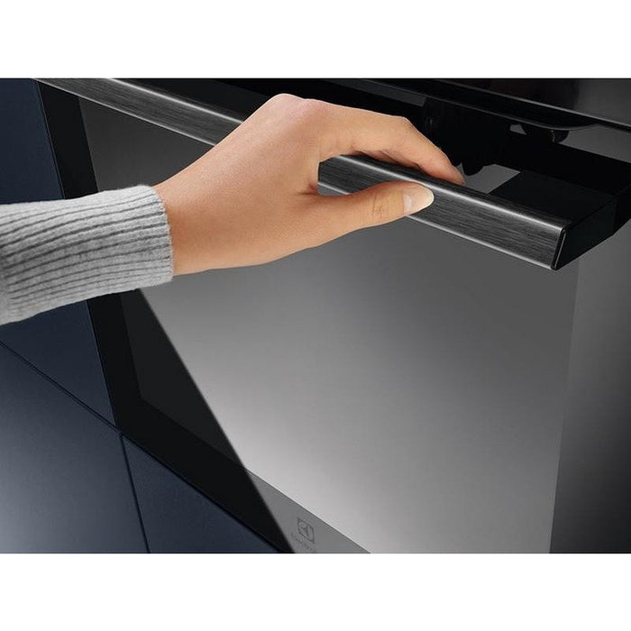 Built-in oven Electrolux EOC8P39WZ, 72, A+, Pyrolysis, Sensor