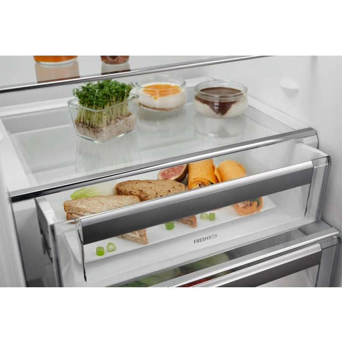 Built-in refrigerator with freezer Electrolux LNS9TE19S, 274 l, E, No Frost