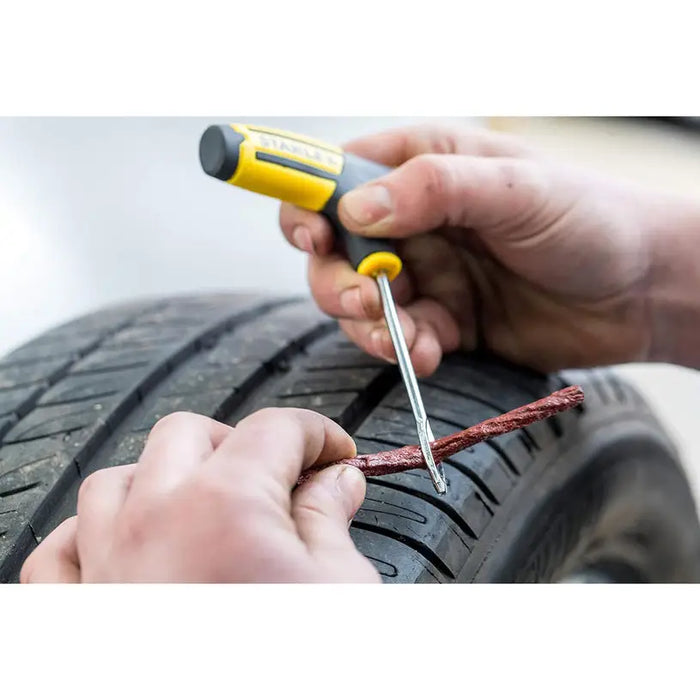 EMERGENCY REPAIR KIT WITH FUSES STANLEY STHT80891-0 - Други авто принадлежности<<<Сигурност и безопасност<<<Авто и