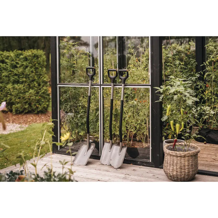 FISKARS FS 1066712 HANDLE SHOVEL - Лопати и мотики<<<Градински ръчен инструмент<<<Инструменти и