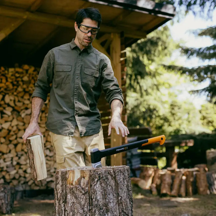 FISKARS X28 WOOD SPLITTING AX - Брадви<<<Градински ръчен инструмент<<<Градина<<<Praktiker&&&AxesNRE-SIK<<<Manual