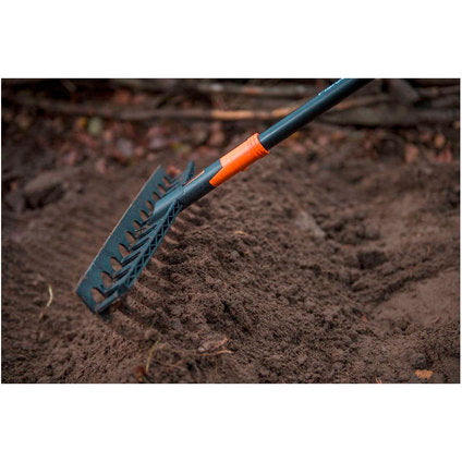 GARDEN RAKE WITH HANDLE FISKARS FS 135066