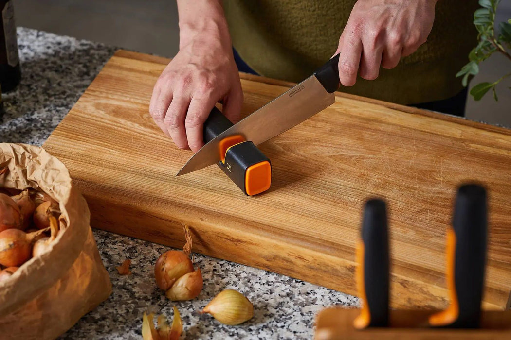 LARGE CHEF'S KNIFE FUNCTIONAL FORM