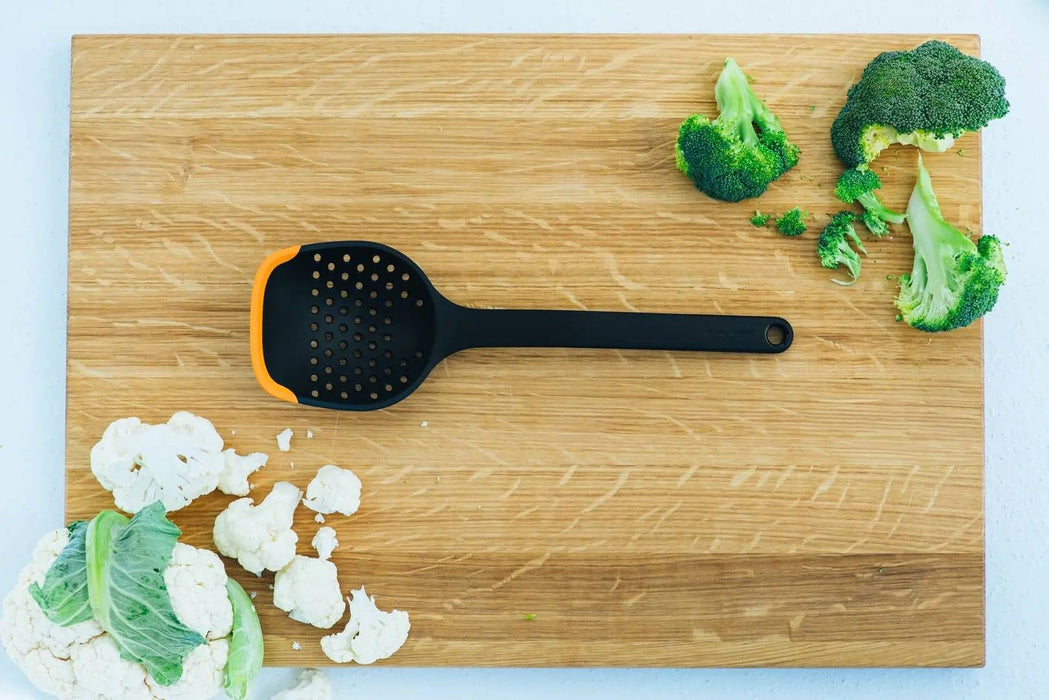 FUNCTIONAL FORM DRAINING SPOON