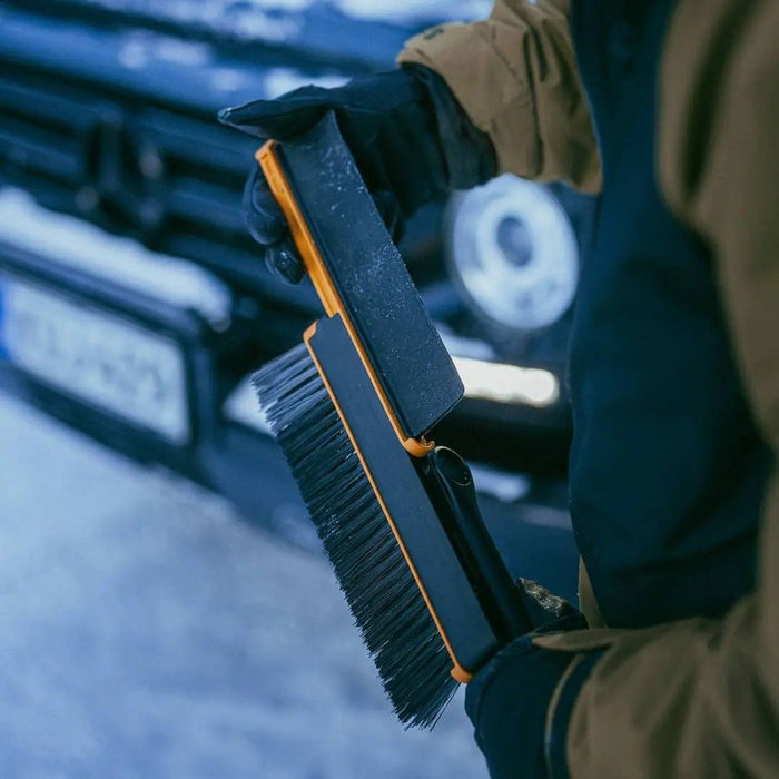 TELESCOPIC SQUEEGEE WITH BRUSH 96-121CM FISKARS FS 1078492