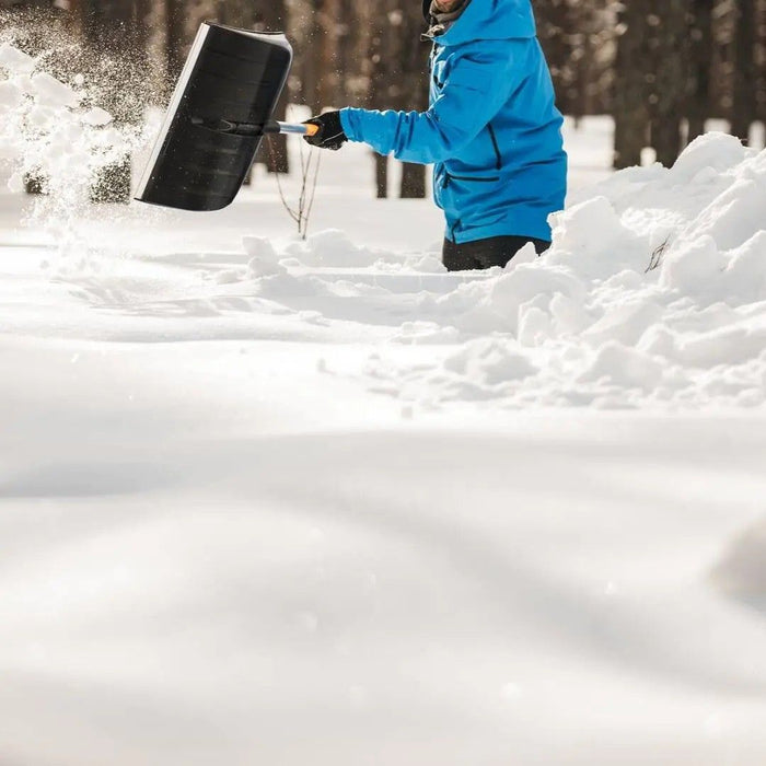 TELESCOPIC SNOW SHOVEL 143 -163CM FISKARS FS 1057189