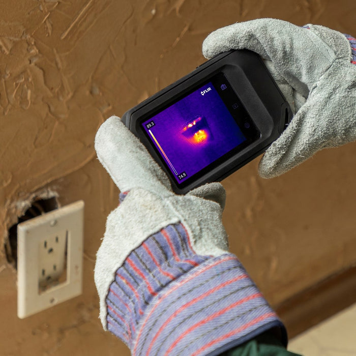 FLIR C3-X thermal imaging camera Black 1800 mAh Vanadium Oxide Uncooled Focal Plane Arrays Built-in display 128 x 96 pixels LCD 640 x 480 pixels