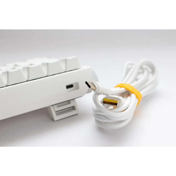 Gaming Mechanical Keyboard Ducky One 3 Pure White SF 65% Hotswap Cherry MX Clear RGB PBT Keycaps - Геймърски