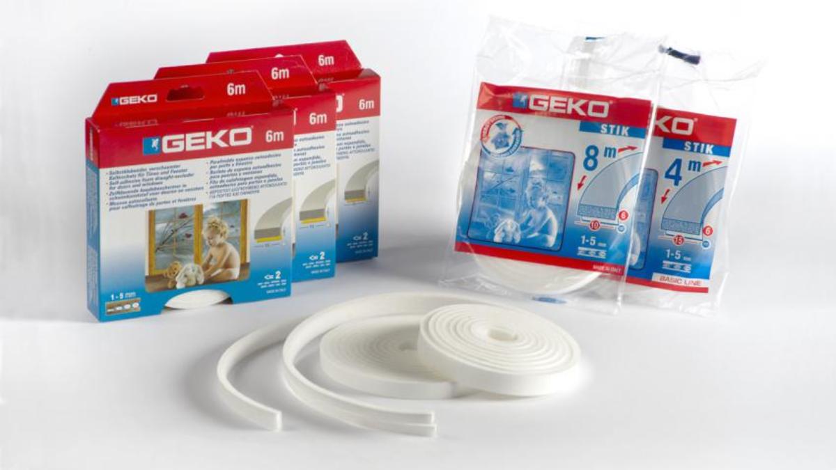 FOAM SELF-ADHESIVE 8 M 10 MM WHITE