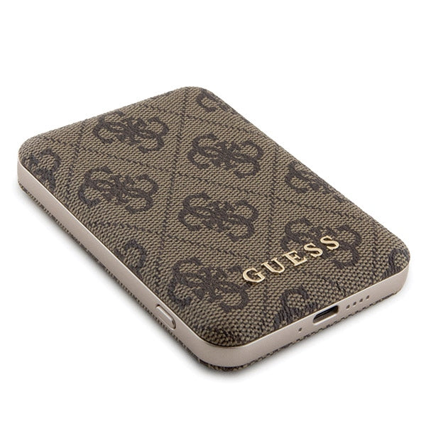Guess 4G Metal Logo case set for iPhone 15 Pro + 5000mAh MagSafe power bank - brown