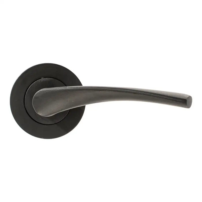 GUMUS BRAVO DOOR HANDLE - Обков за врати<<<Обков<<<Мебели и интериор<<<Praktiker&&&Обков за врати<<<Врати и