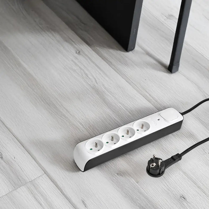 Hama Premium 4-Socket Surge Protector Strip 1.5m - White - Cables and tapes<<<HurtelXML