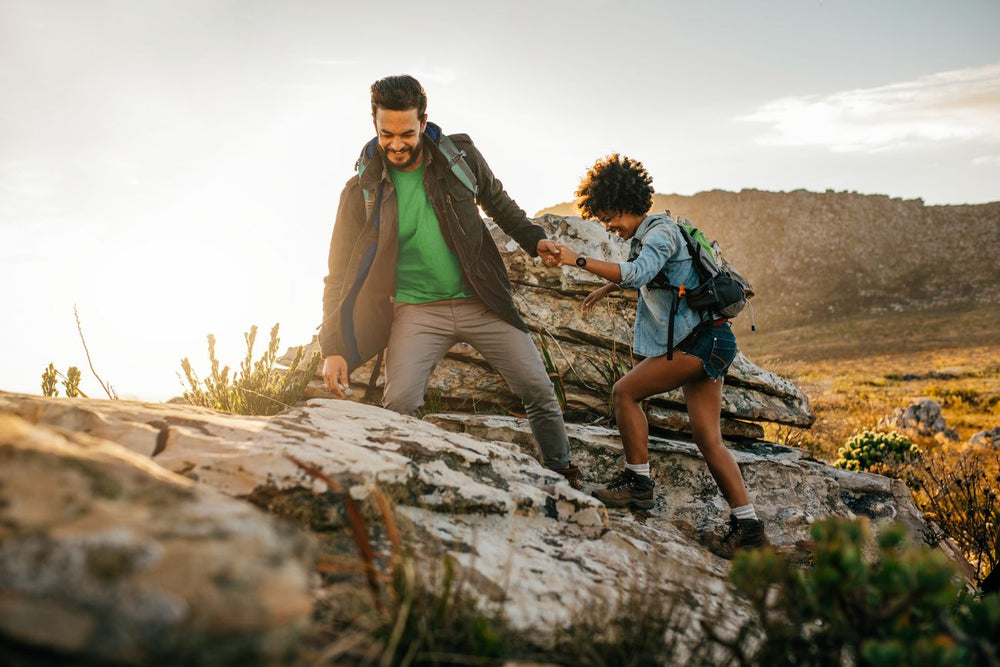 Hama 8900 GPS AMOLED Smartwatch 1.32" with Beige Silicone Strap - Gold