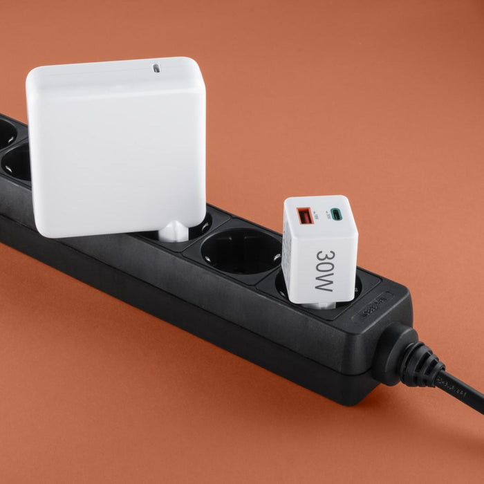 HAMA Fast mini Gan charger, 30 W, 1x USB-C, 1x USB-A, PD, white