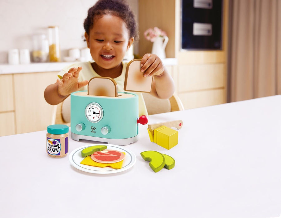 CHILDREN'S TOASTER SET WITH ACCESSORIES HAPE
