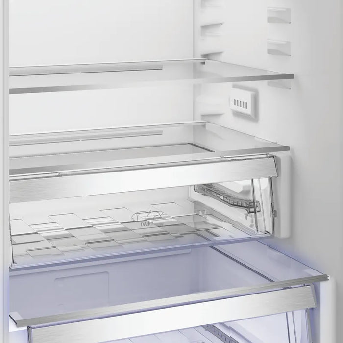 Built-in refrigerator with freezer Hotpoint-Ariston HPK2 5292 B4E, 270 l, E