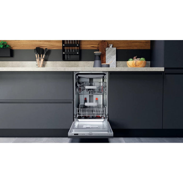 Built-in dishwasher Hotpoint-Ariston HSIO 3O23 WFE, 10 place settings, 450 W, mm, E