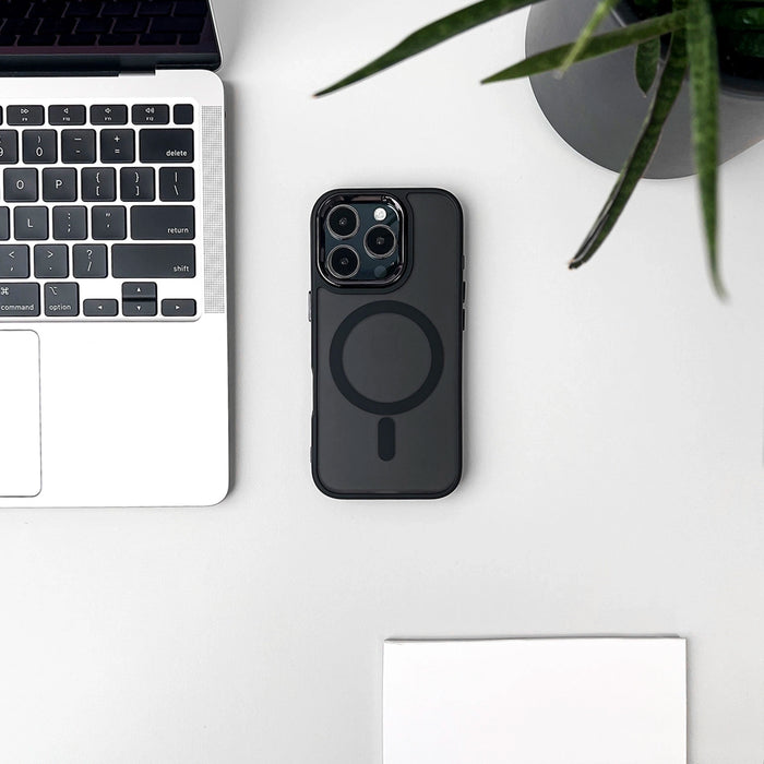 Fashion Case with MagSafe for iPhone 16e - Black