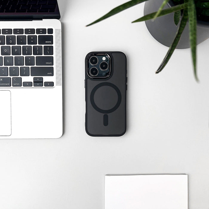 Fashion Case compatible with MagSafe for iPhone 17 Pro - black