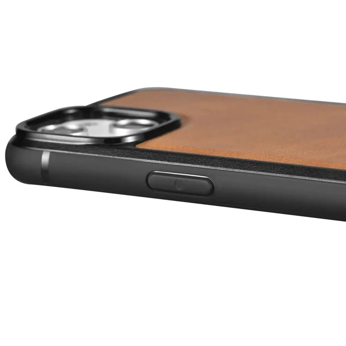 iCarer Leather Oil Wax case covered with natural leather for iPhone 14 Pro brown (WMI14220718-TN) - Cell phone cases