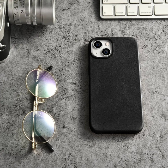 iCarer Oil Wax Premium Leather Case iPhone 14 Magnetic Leather Case with MagSafe Black (WMI14220701-BK) - Cell phone