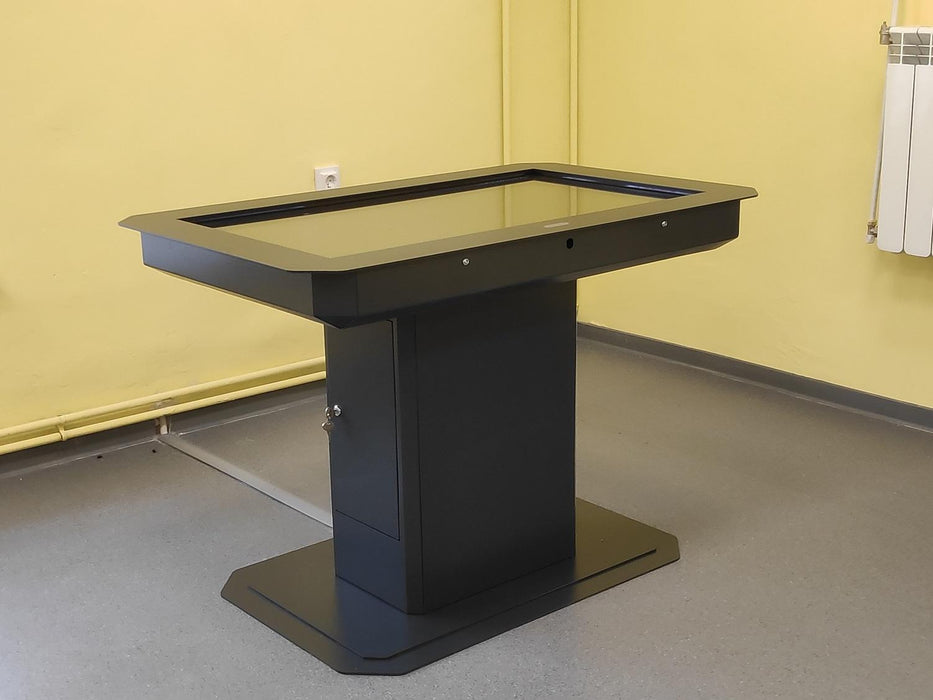 InfoDart T435 interactive table