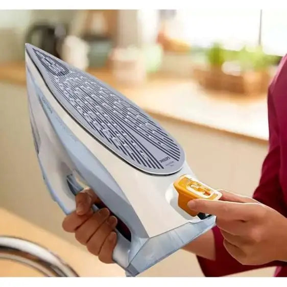 Iron PHILIPS DST7011/20 - Ютии<<<Домакински електроуреди<<<Кухня<<<Praktiker&&&Парни ютии и парогенератори<<<Уреди за