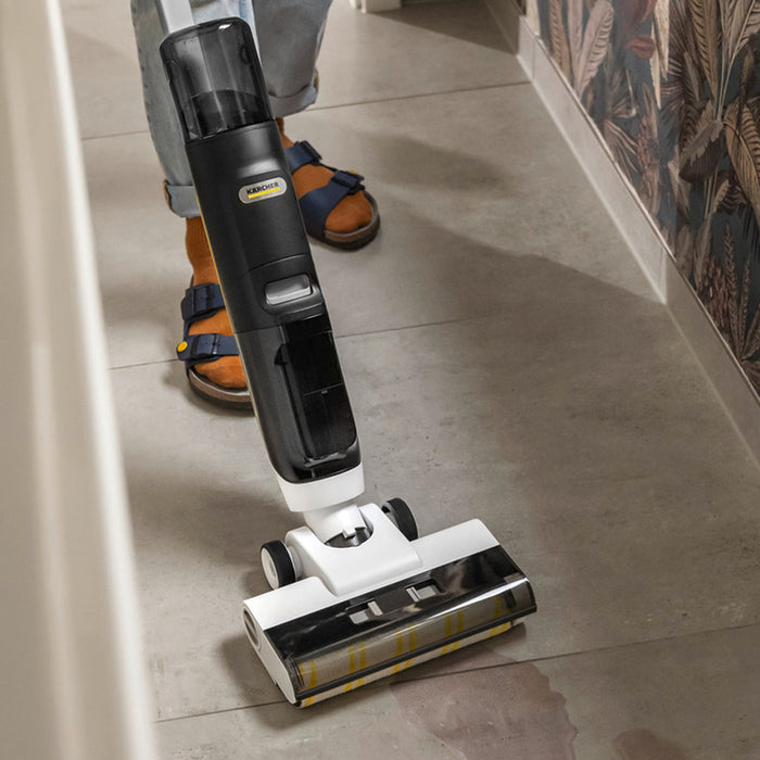 Cordless vacuum cleaner for dry and wet cleaning KARCHER FCV 3