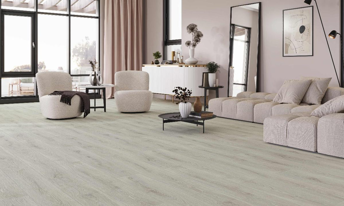 LAMINATE 8MM 32/AC4 4V FU054 OAK SAMSUN