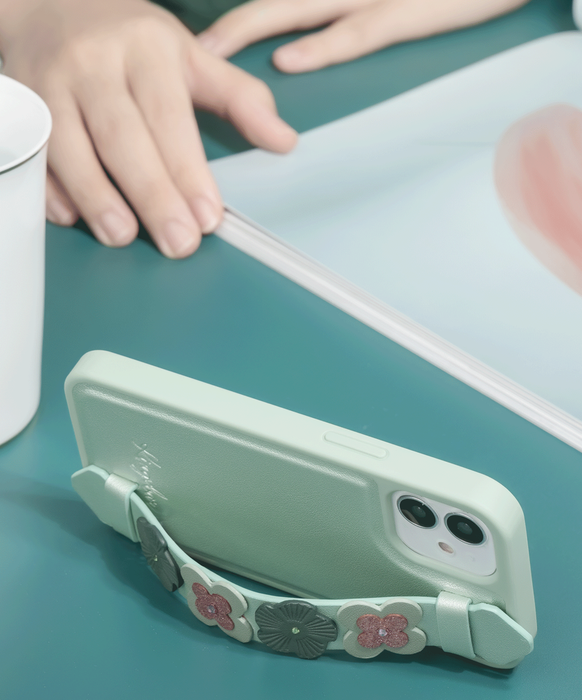 Kingxbar Sweet Series case decorated with original Swarovski crystals iPhone 12 Pro Max black - Cell phone cases