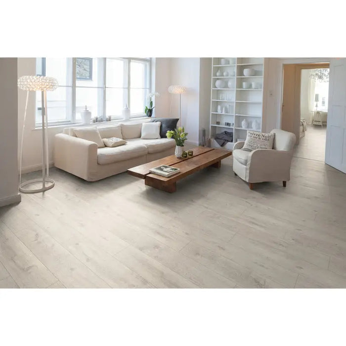 LAMINATED PARQUET EGGER AQUA OAK SEDAN EL2804 10.00 mm 32/AC4 CHAMBER - Паркет<<<Паркет и елементи за монтаж<<<Подови и