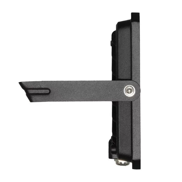 LED FLOODLIGHT LUX 50W 840 BLACK OSRAM LEDVANCE - Диодни тела индустриални<<<Източници на светлина<<<AmperelB2B