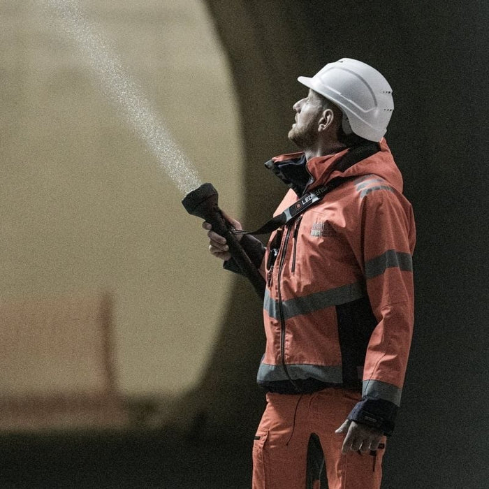 Ledlenser P21R Black Hand flashlight LED