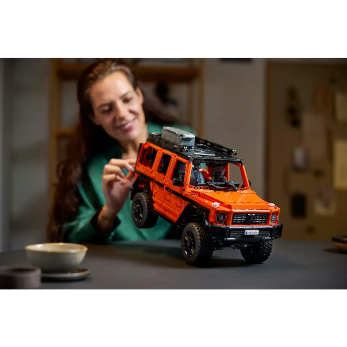 LEGO Technic - Mercedes Benz G500 Professional Line 42177 - Фигурки<<<Геймърска периферия<<<ValiAPI