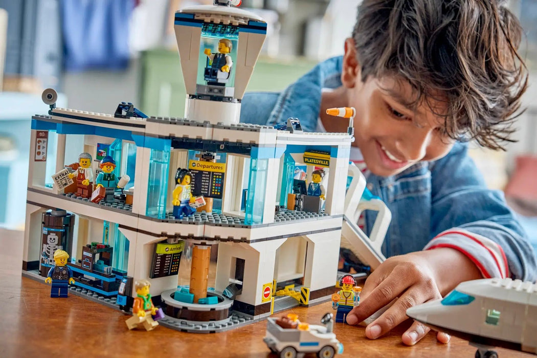 LEGO CITY 60502 Airport with Airplane