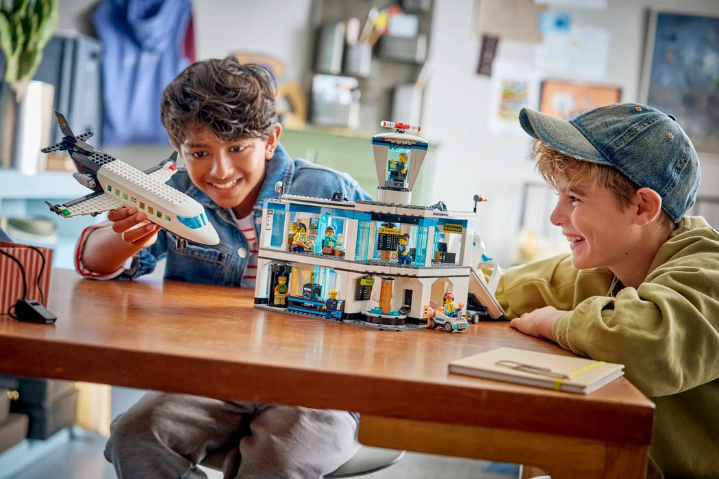 LEGO CITY 60502 Airport with Airplane