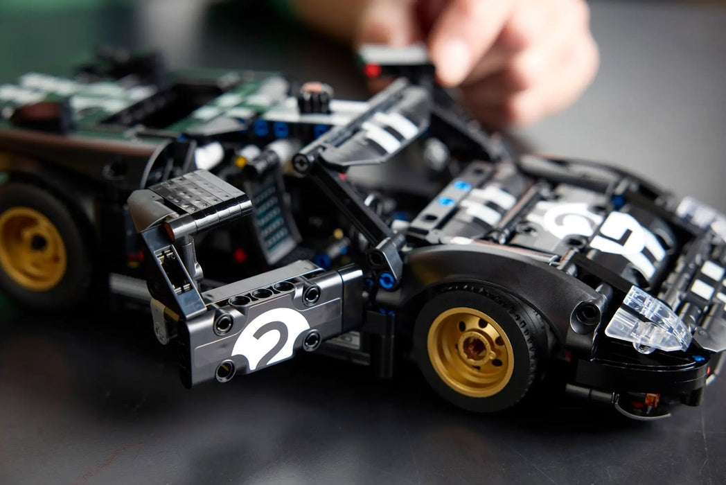 LEGO TECHNIC 42223 1966 Ford GT40 MKII Race Car