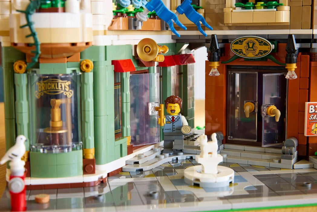 LEGO ICONS 11371 Shopping Street