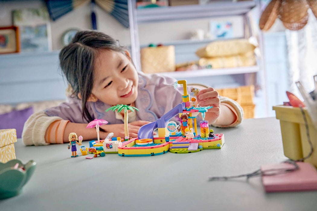 LEGO FRIENDS 42676 Fun Water Park Day