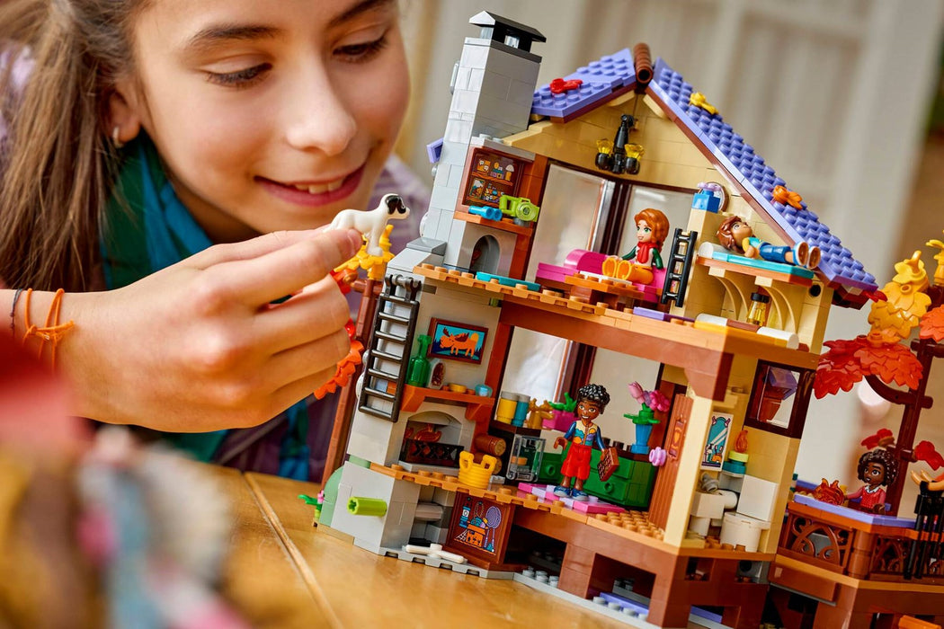 LEGO FRIENDS 42705 Cozy Fall Forest Cabin
