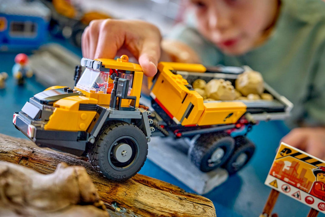 LEGO CITY 60494 Dump Truck and Front End Loader