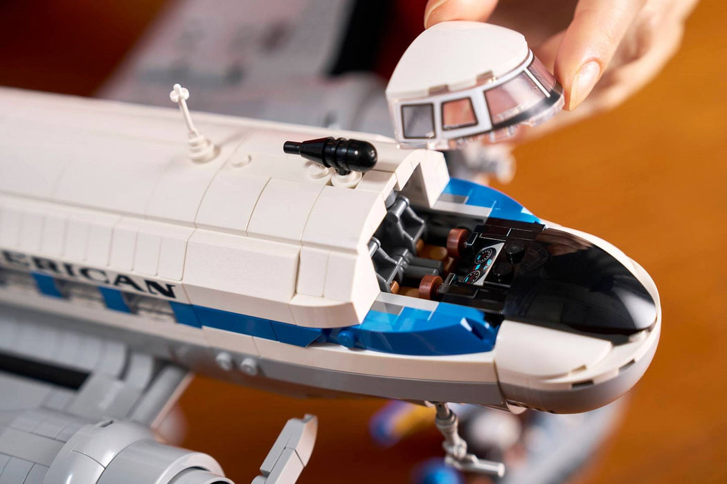 LEGO ICONS 11378 Douglas DC-3 PAN AM Airliner