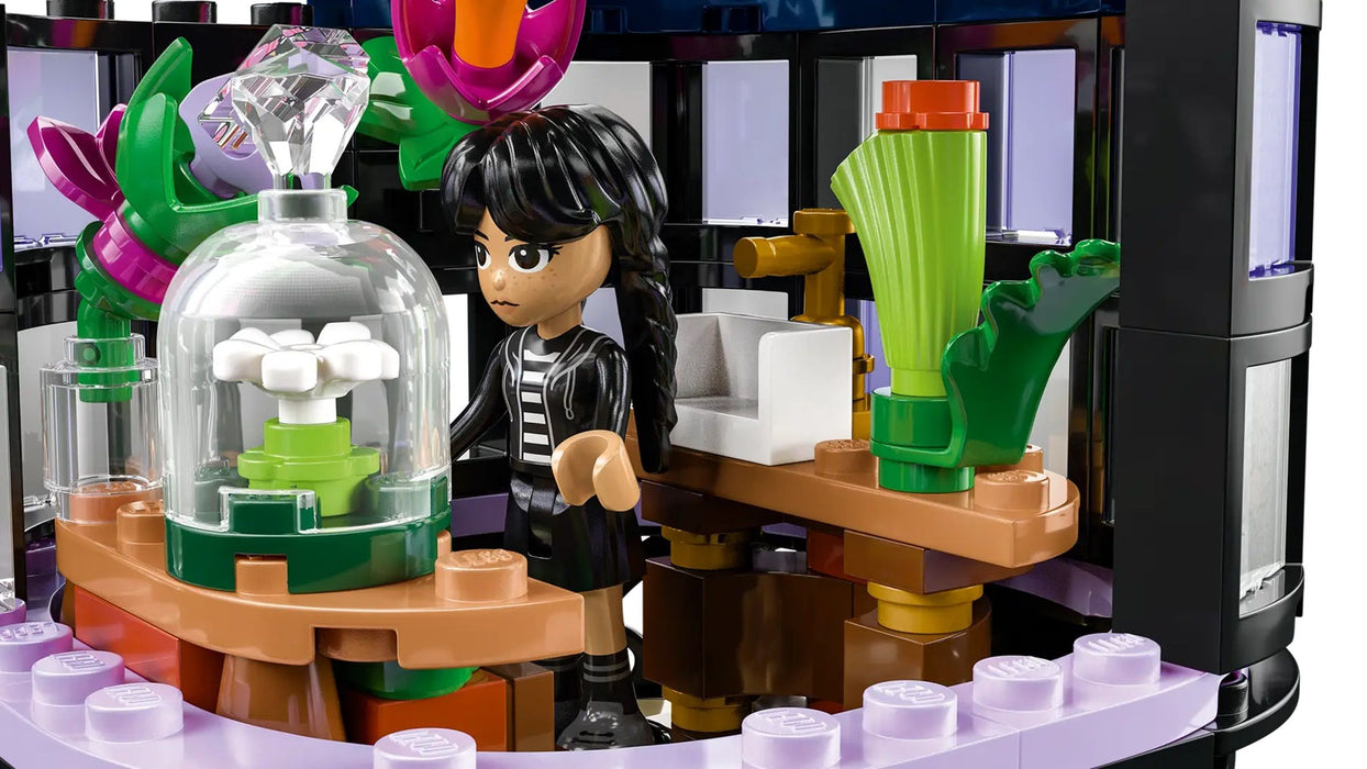 LEGO WEDNESDAY 76784 Black Dahlia Flower
