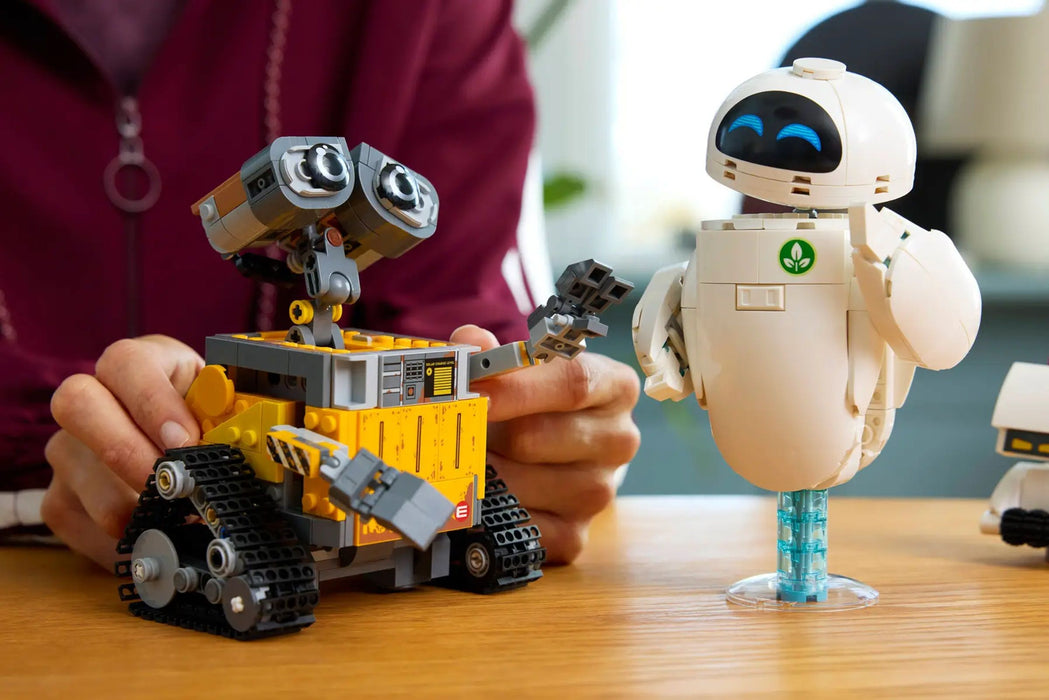 Building Blocks Lego WallE 43279 811 Pieces