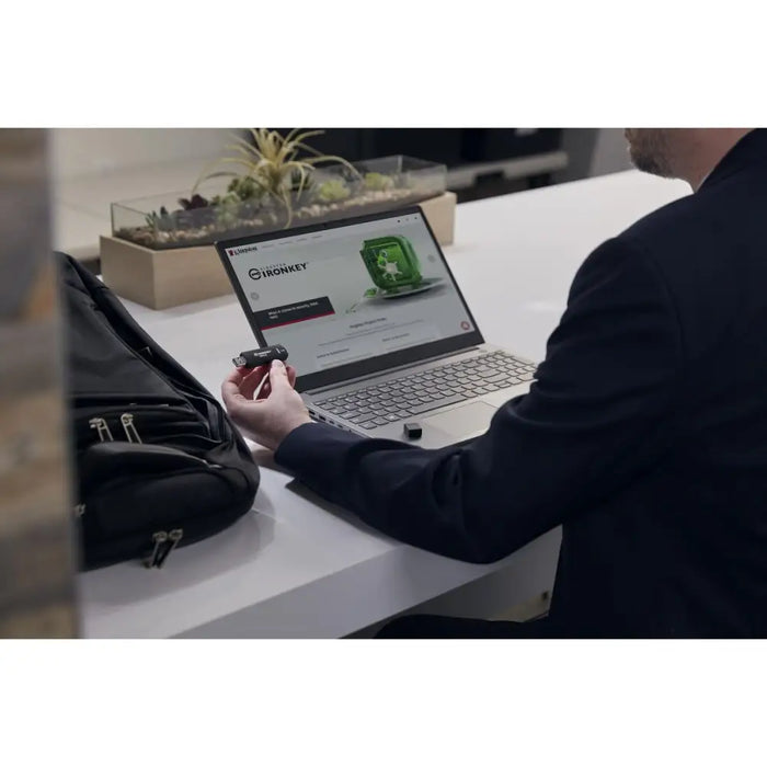 Micro SD Card Kingston IKD500S/32GB 32 GB - Компютър Мрежи и компоненти<<<Компютри| Електроника<<<BigBuy&&&Карти с