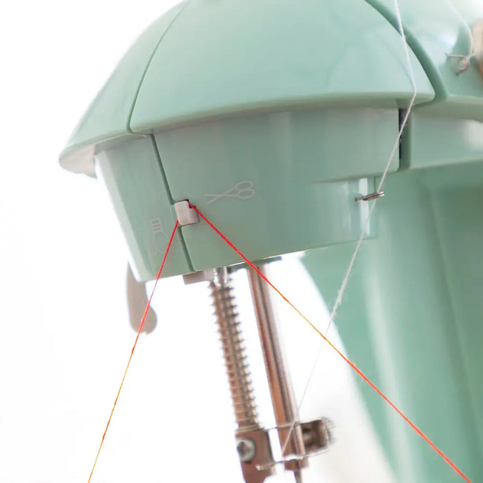 Mini Portable Sewing Machine with LED Thread Cutter and Accessories Sewny InnovaGoods - Шевни машини<<<Почистване