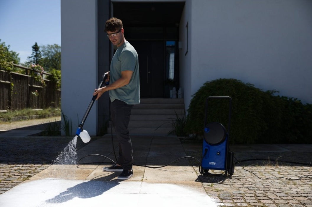 Nilfisk Core 140-8 PowerControl In-Hand CAR WASH EU pressure washer Upright Electric 474 l/h 1800 W Blue