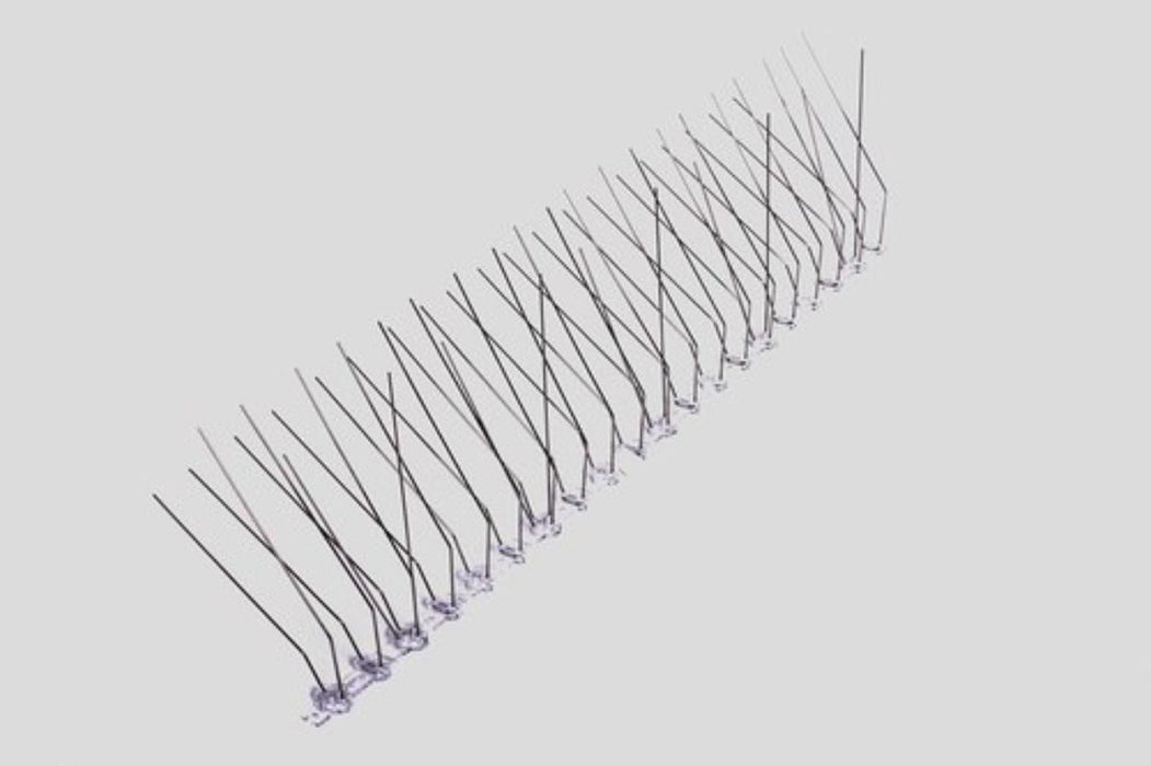 METAL CURVED COMB AGAINST SOCKET