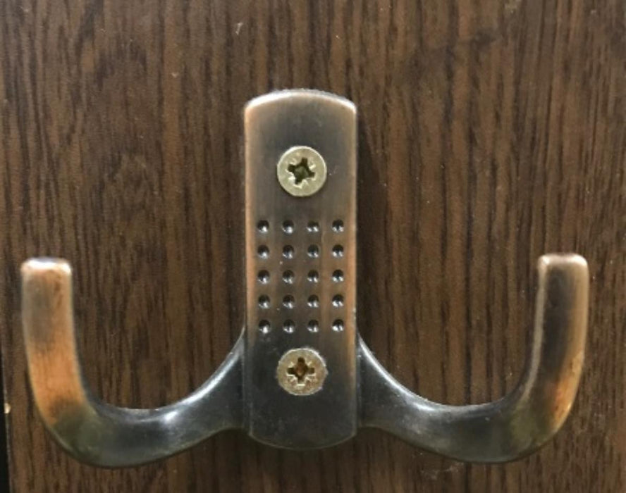 DOT HANGER ANTIQUE
